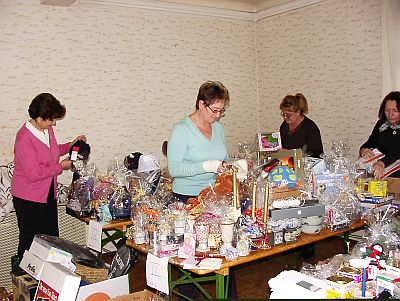 Tombolavorbereitungen