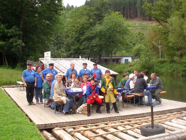 Floßreise ins Neuseser Dorfmuseum am 11. Juli 2009