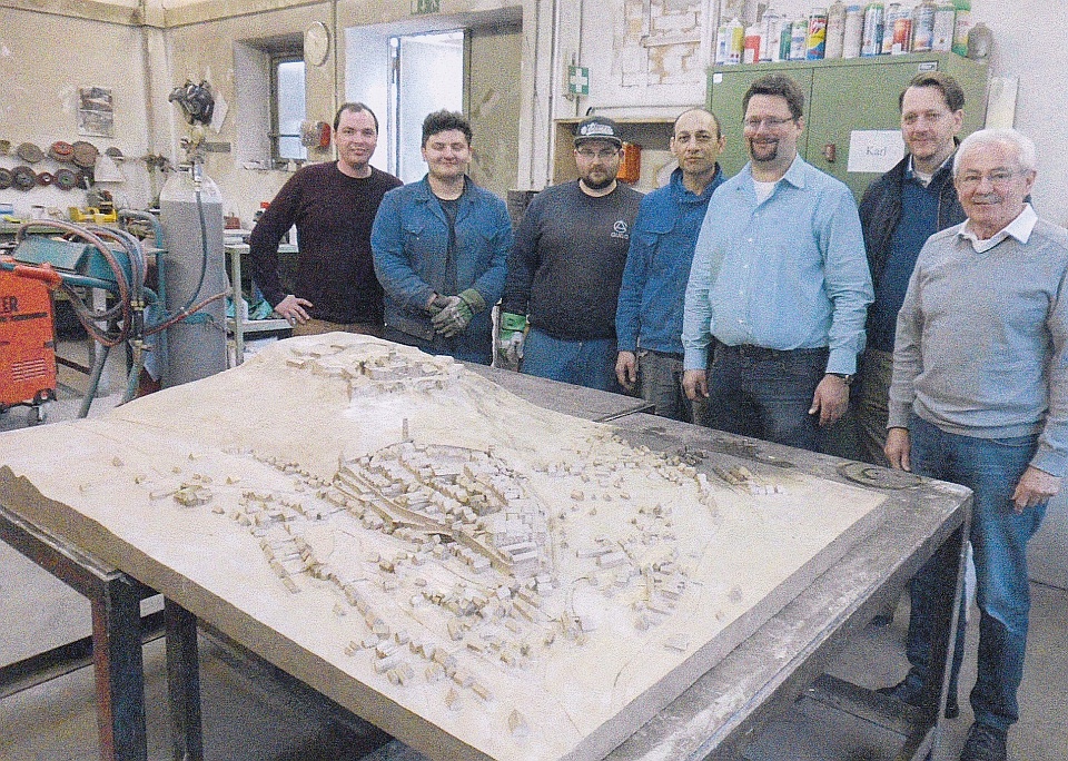 Das Bronze-Stadtmodell von Kronach nach dem Guss in der Kunstgießerei