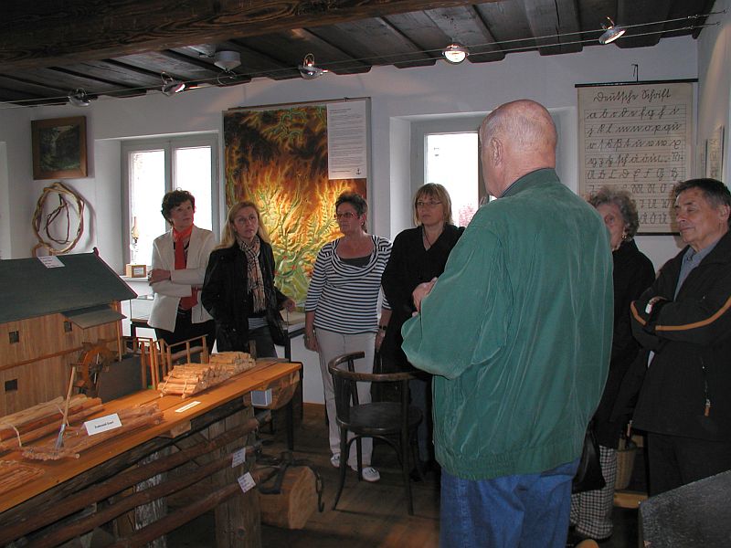 Einen Schwerpunkt der Ausstellungsgegenstände und -modelle bildet die Flößerei.